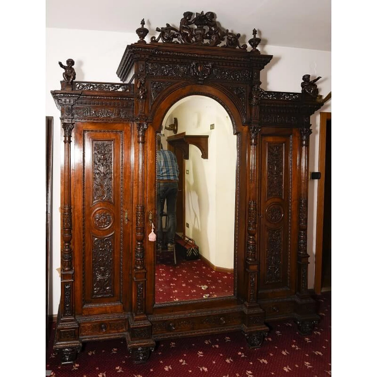 Closet in carved and sculpted walnut with mirror by Sellerio Giuseppe, 19th century 1361383