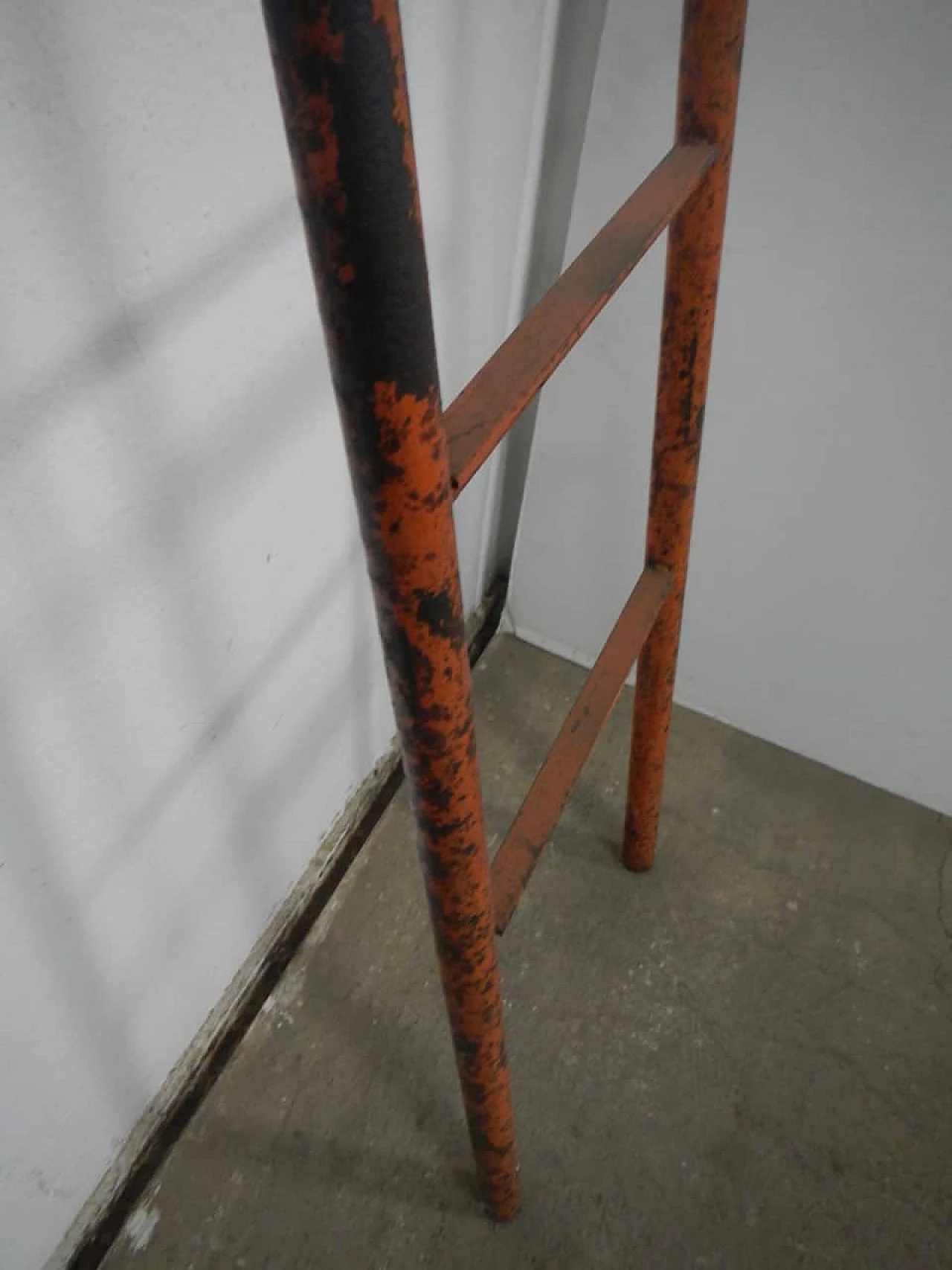 Red metal industrial ladder, 1970s 1362652
