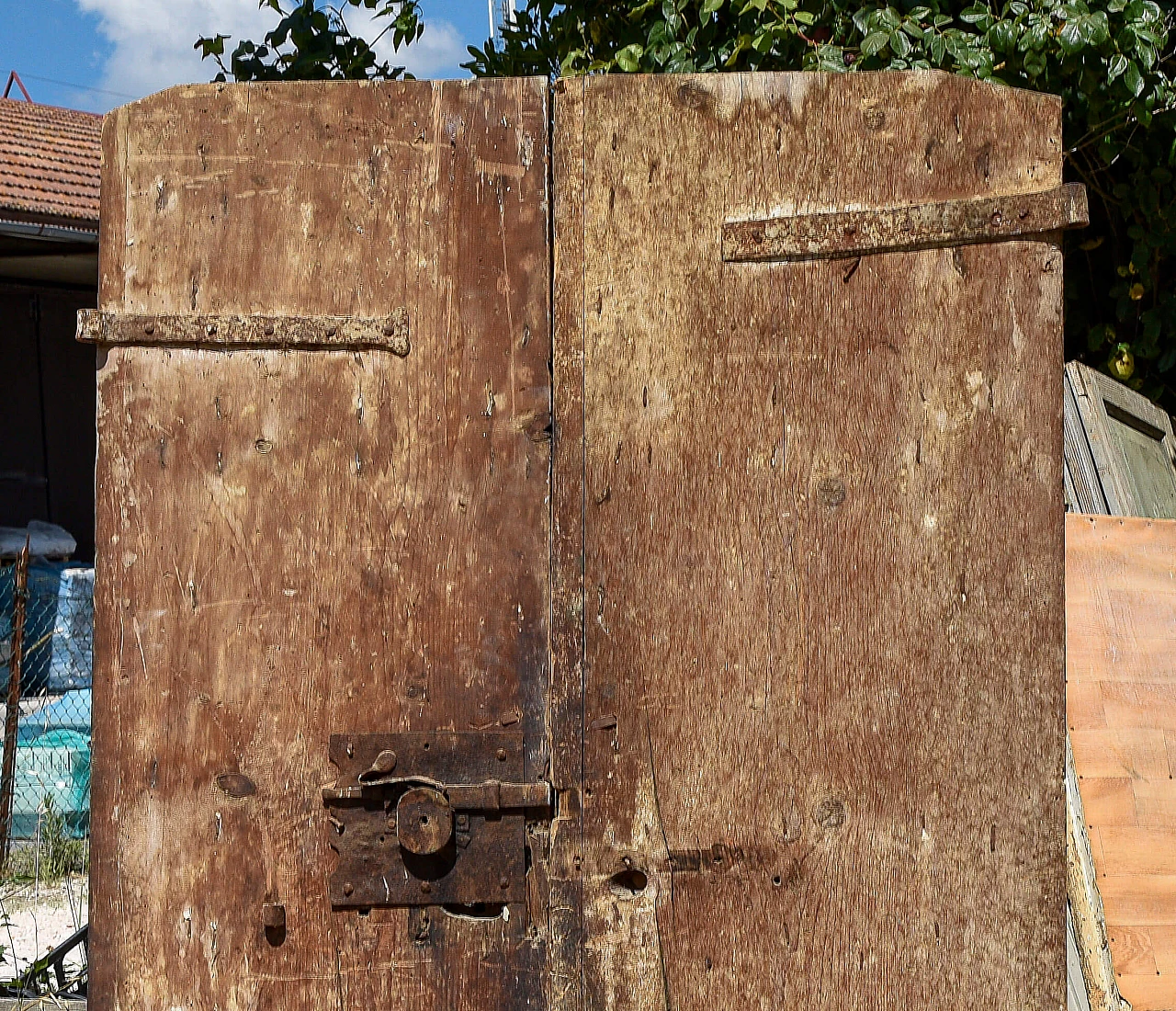 Two leaf door with 4 panels in spruce, 16th century 1363199