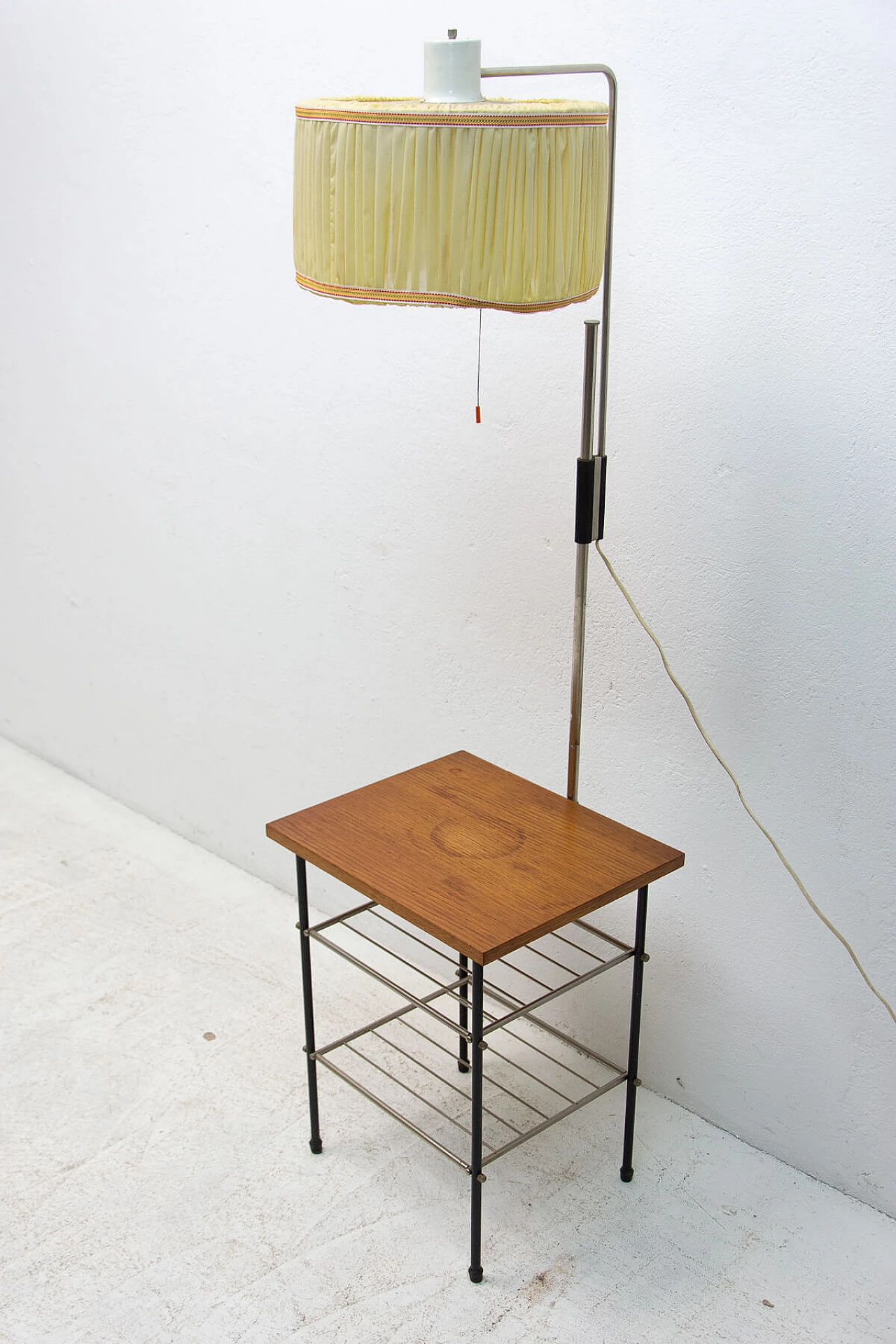 Floor lamp with storage compartment, 1970s 1364359