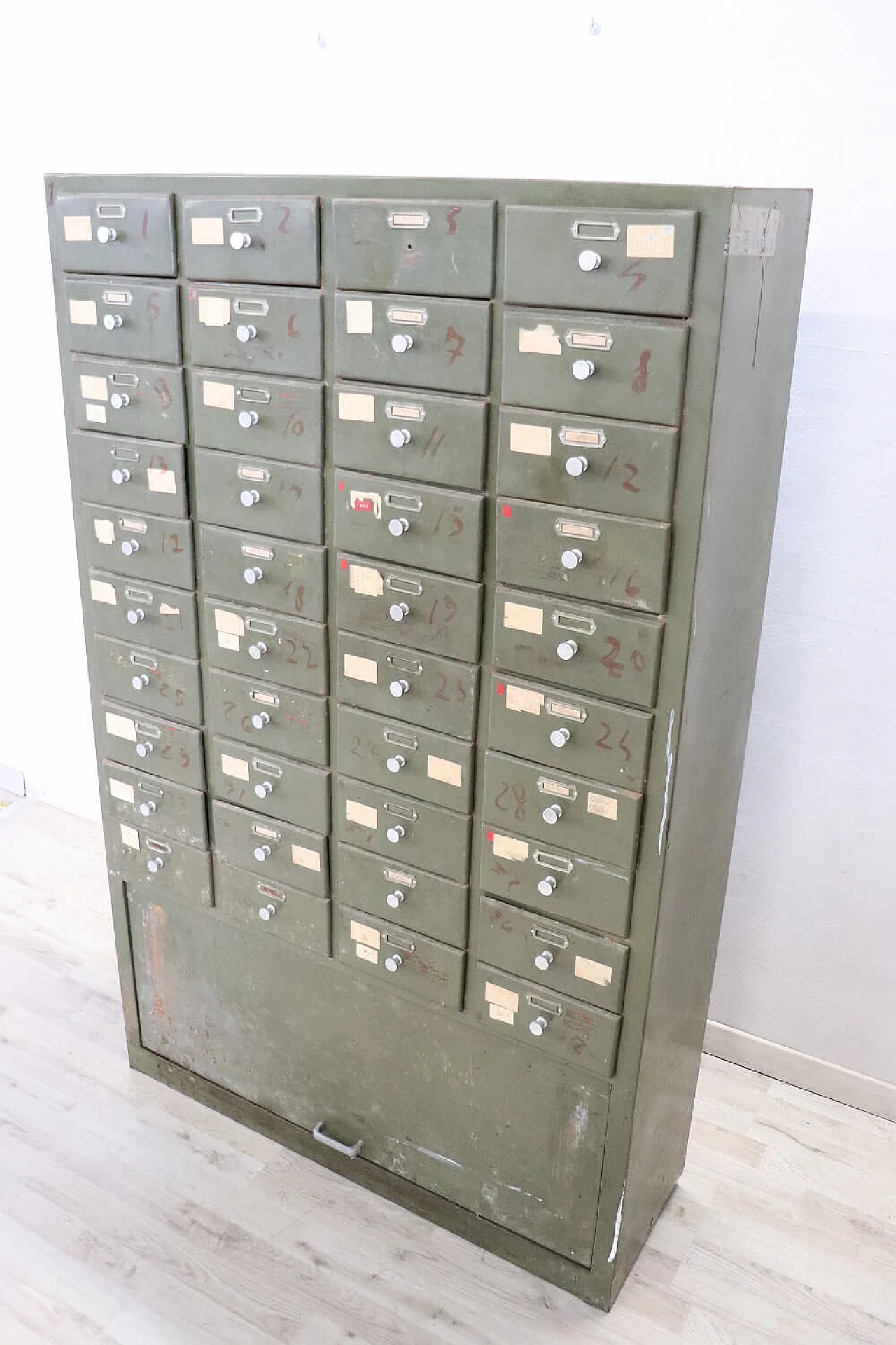 Industrial metal chest of drawers, 1940s 1364627