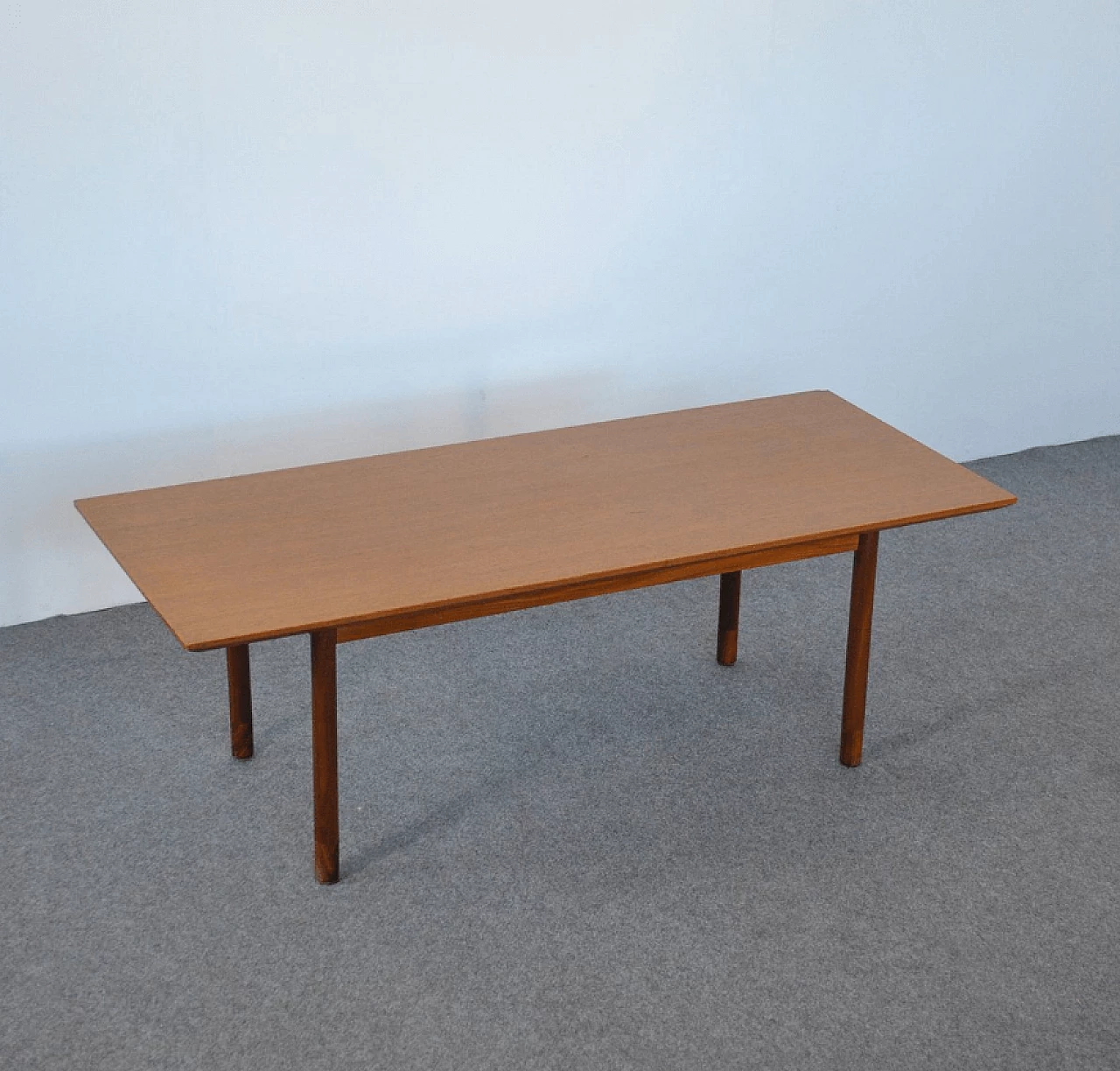 Tavolino da caffè in legno di Georges Coslin per 3V Arredamenti, anni '60 1365511