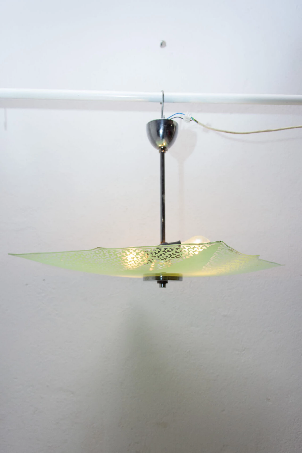 Lampadario in vetro verde, anni '60 1366469