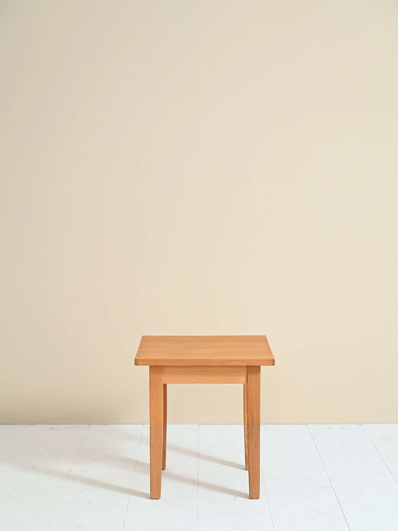 Tavolino quadrato in rovere, anni '80 1366979