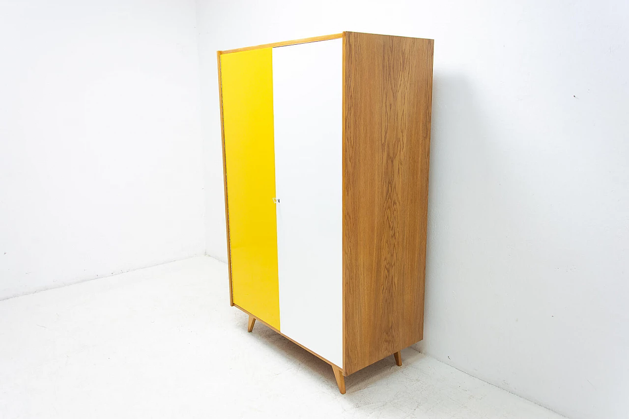 U-450 Wardrobe by Jiří Jiroutek, 1960s 1366984