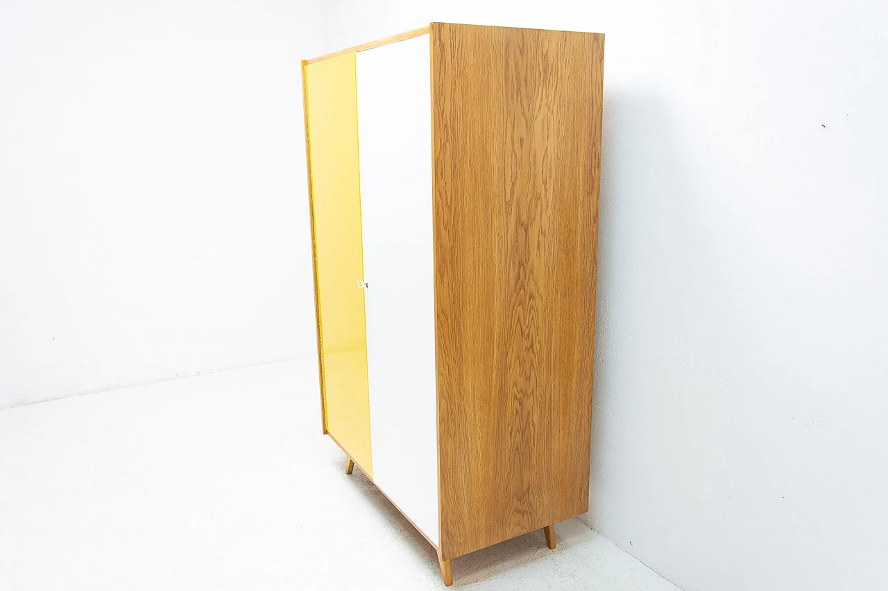 U-450 Wardrobe by Jiří Jiroutek, 1960s 1366985