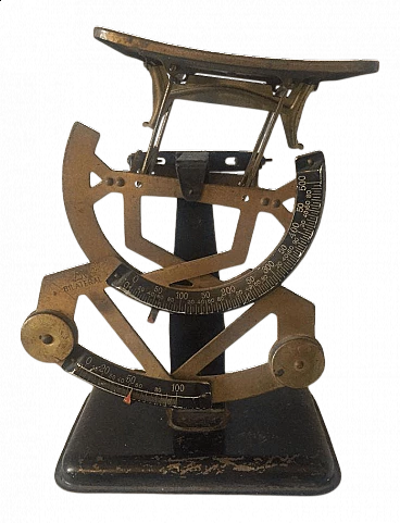 Bilancia postale bilaterale per pesare la corrispondenza, anni '20