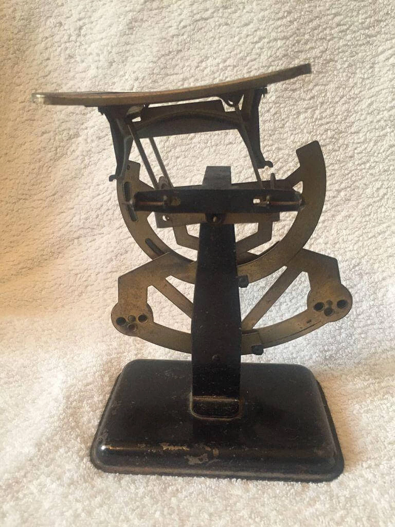 Bilancia postale bilaterale per pesare la corrispondenza, anni '20 1367034