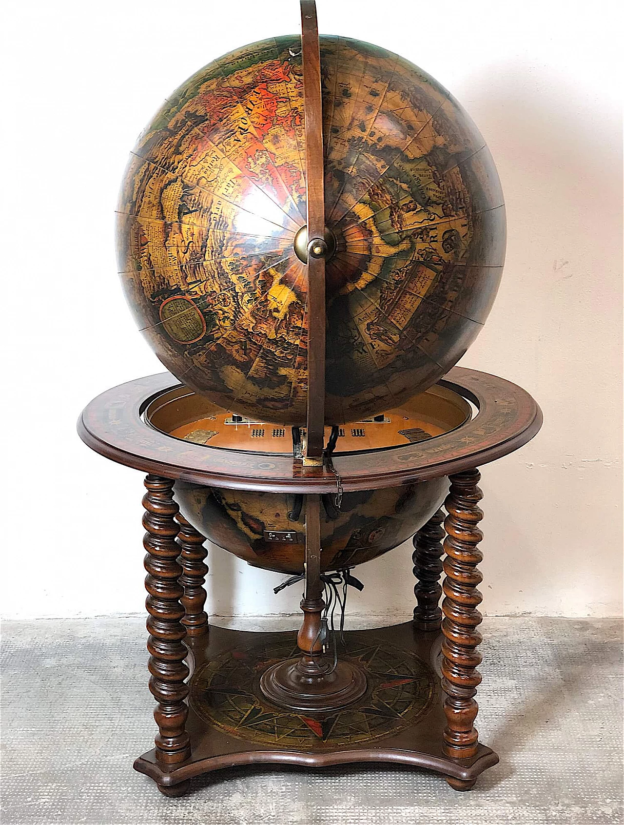Wundersen globe-shaped television set, 1967 1367122