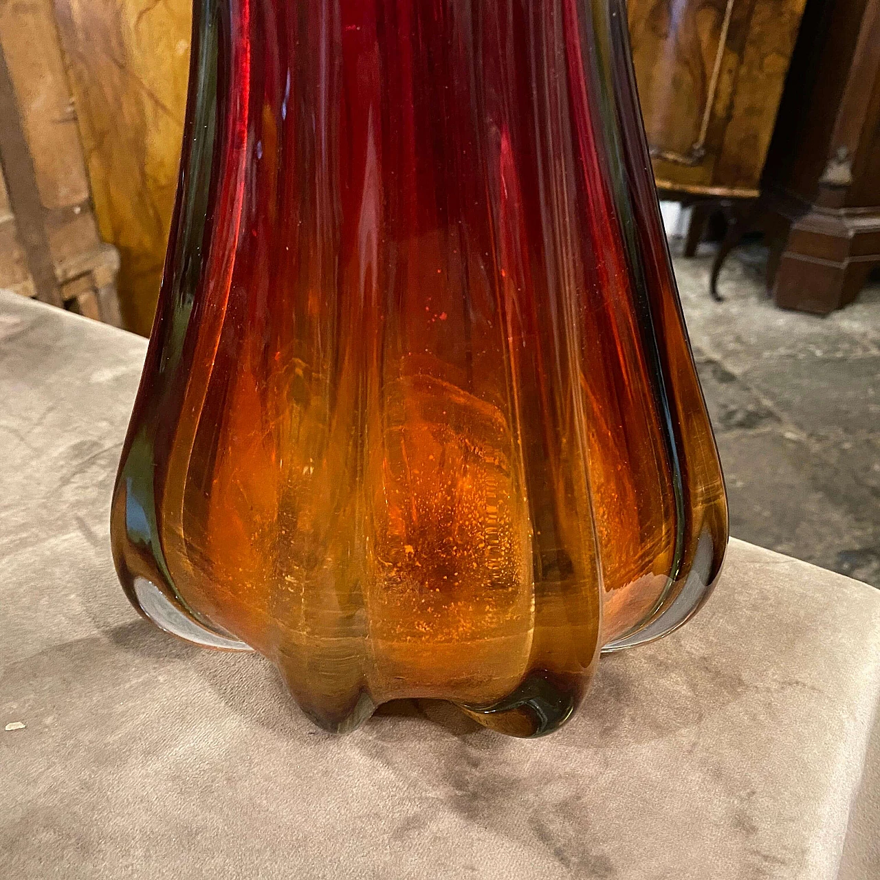 Vaso in vetro di Murano rosso di Flavio Poli, anni '70 1367618