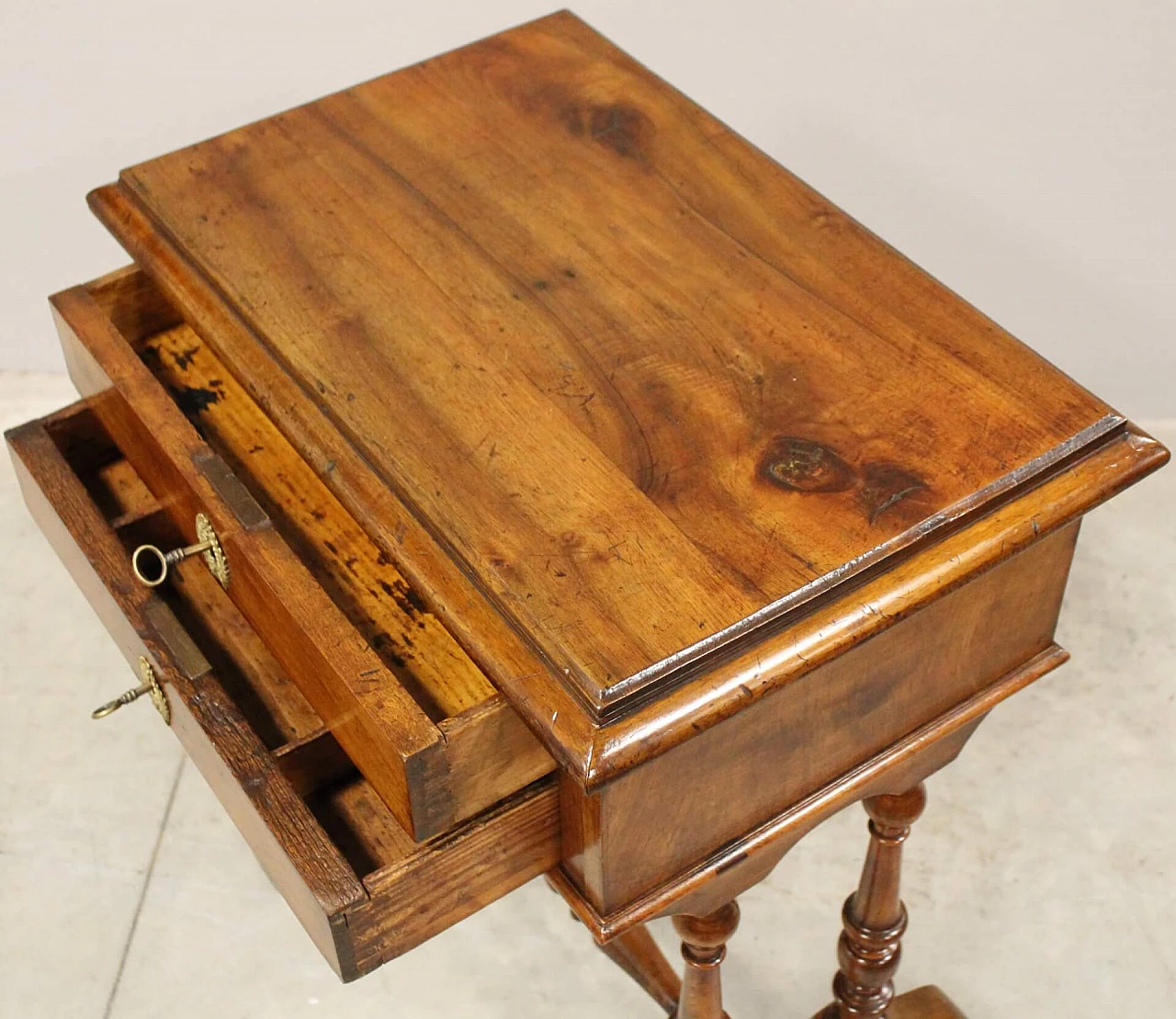 Louis Philippe coffee table with drawers in solid walnut, 19th century 1367683