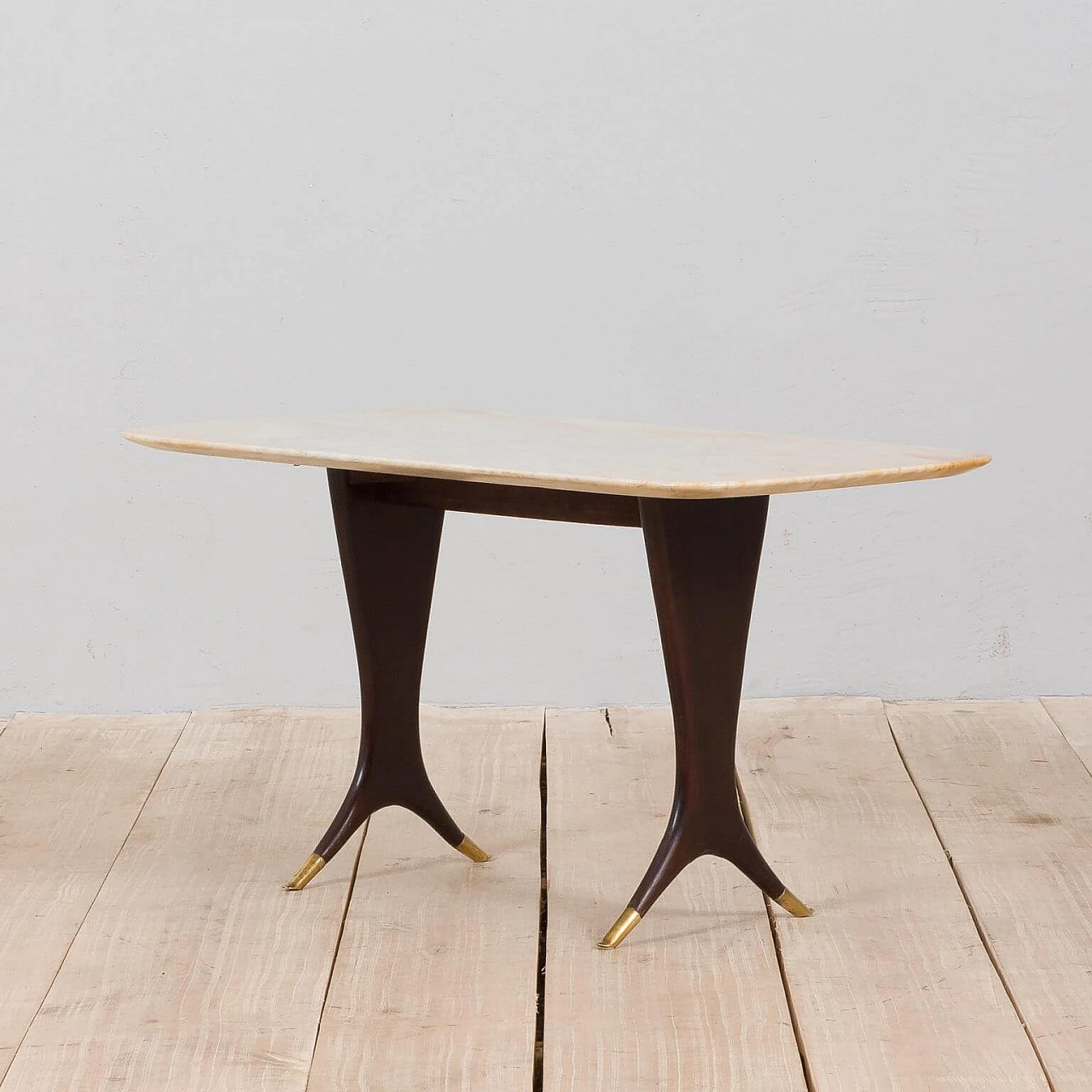 Coffee table in solid mahogany with marble top and brass feet by Guglielmo Ulrich, 50s 1368056