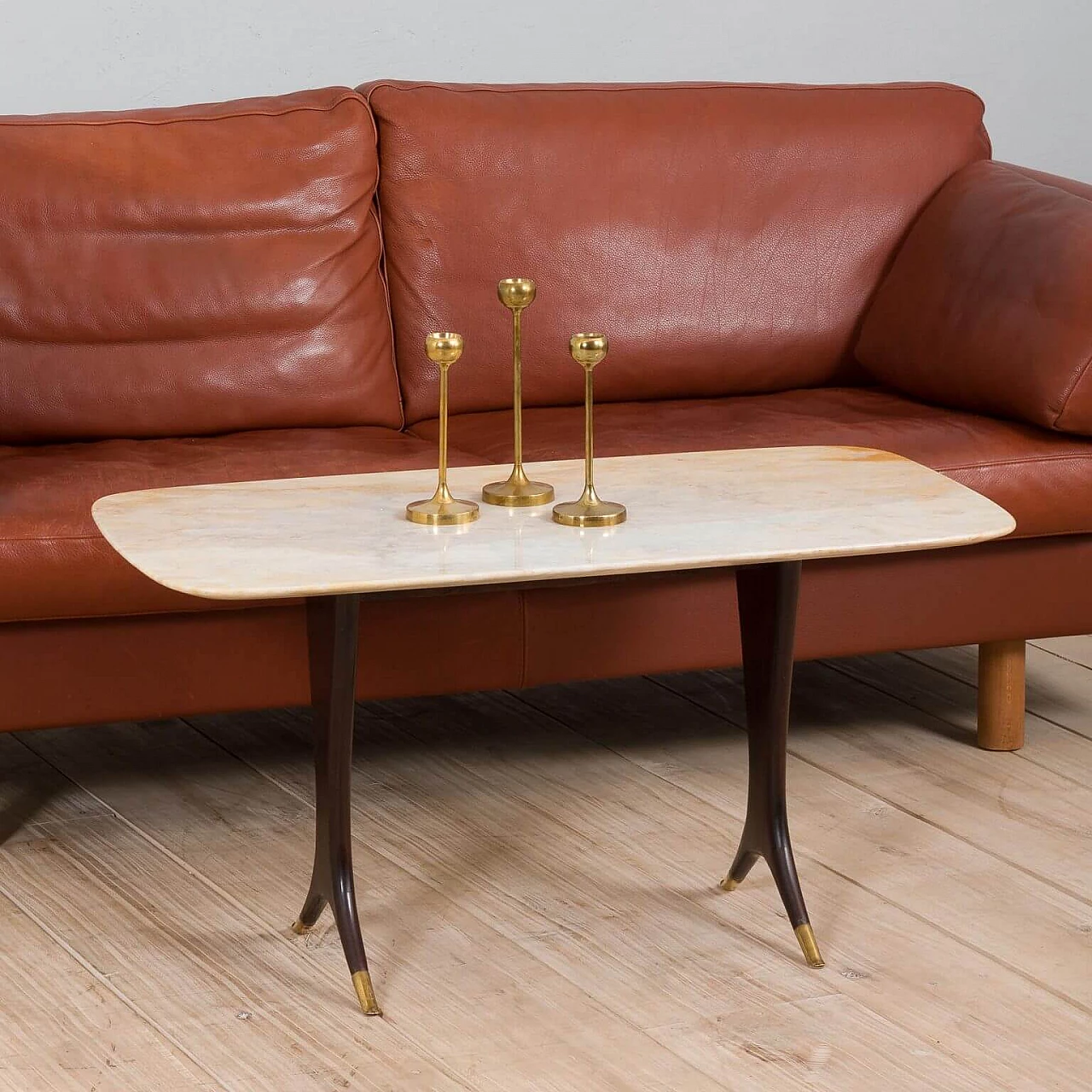 Coffee table in solid mahogany with marble top and brass feet by Guglielmo Ulrich, 50s 1368057