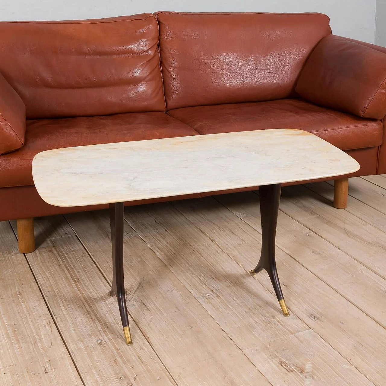 Coffee table in solid mahogany with marble top and brass feet by Guglielmo Ulrich, 50s 1368058