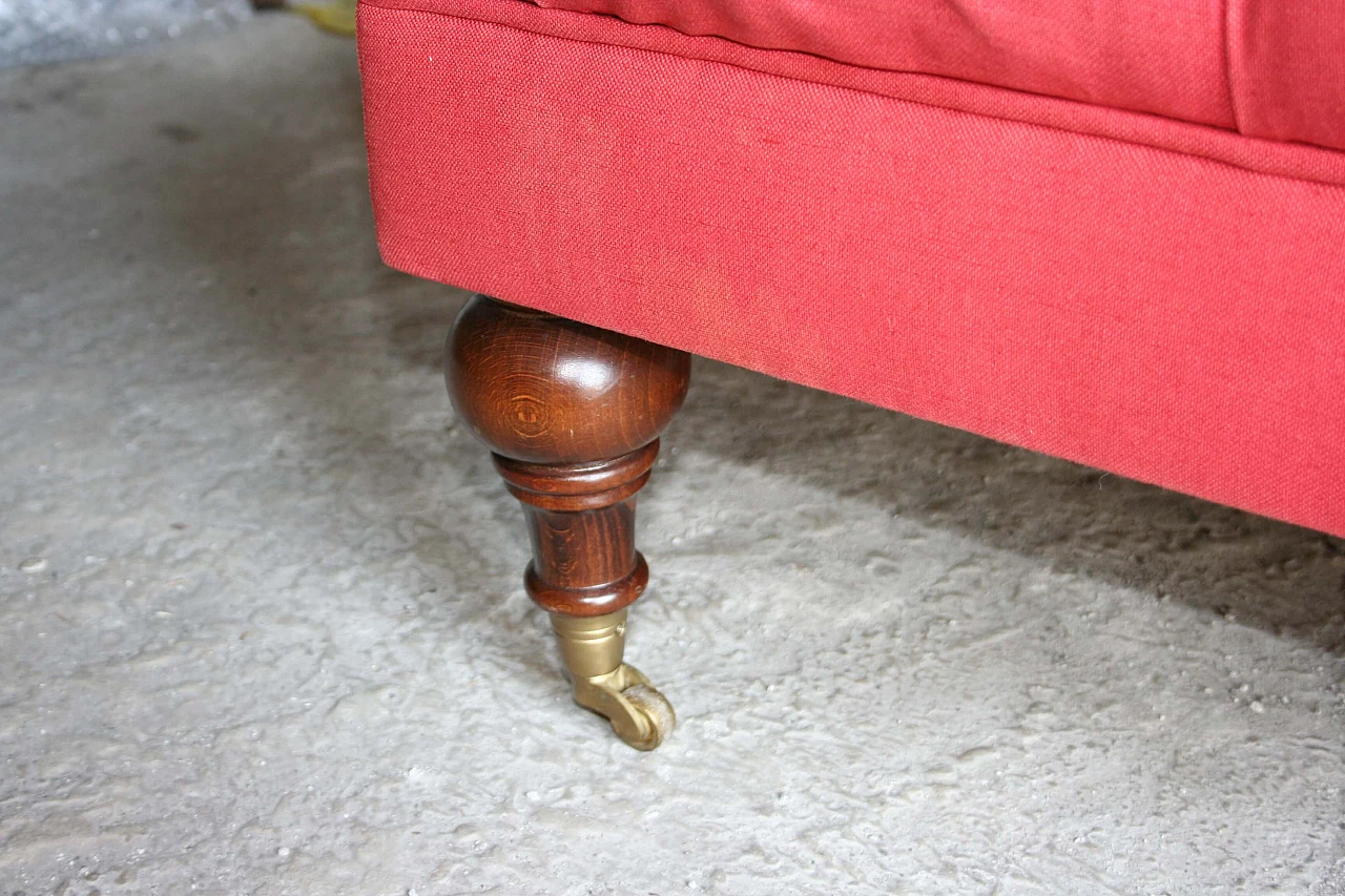 Pouf trapuntato con gambe in noce e ruote, anni '60 1368182