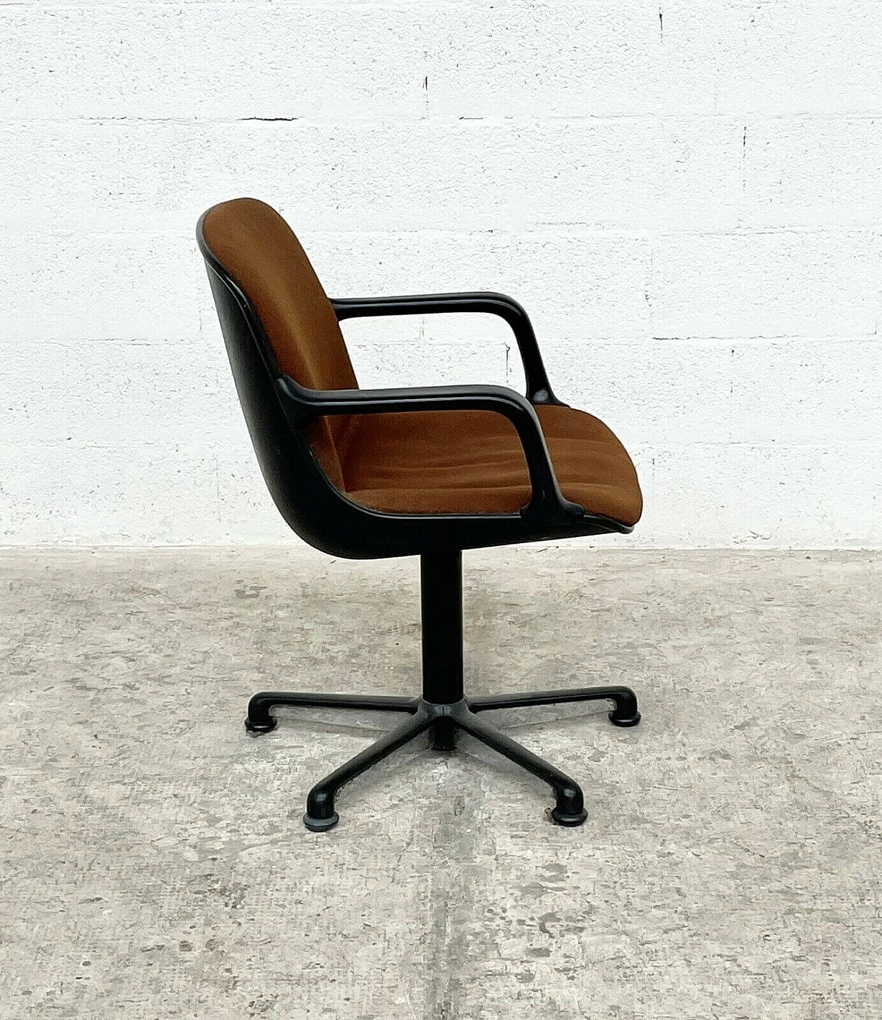 Office swivel armchair by Charles Pollock for Comforto, 1970s 1368603