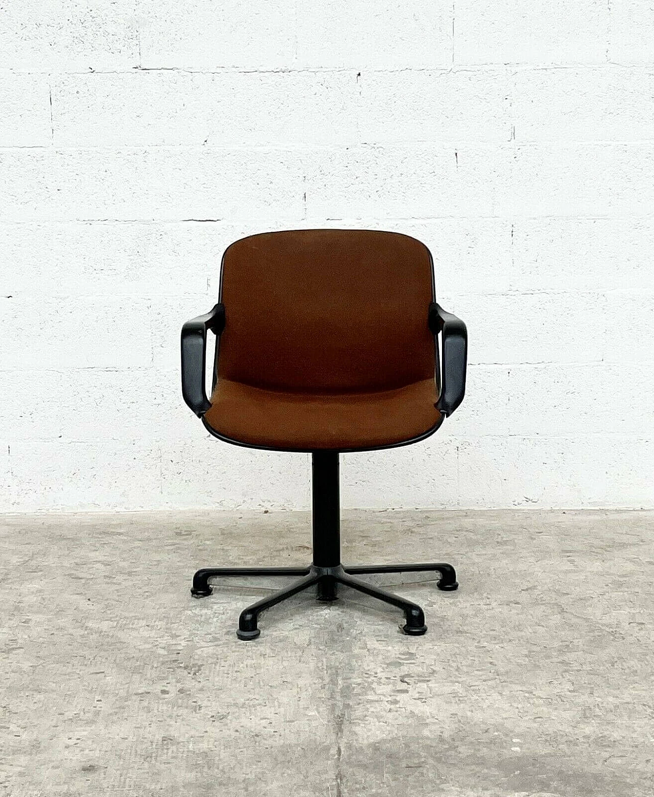 Office swivel armchair by Charles Pollock for Comforto, 1970s 1368604