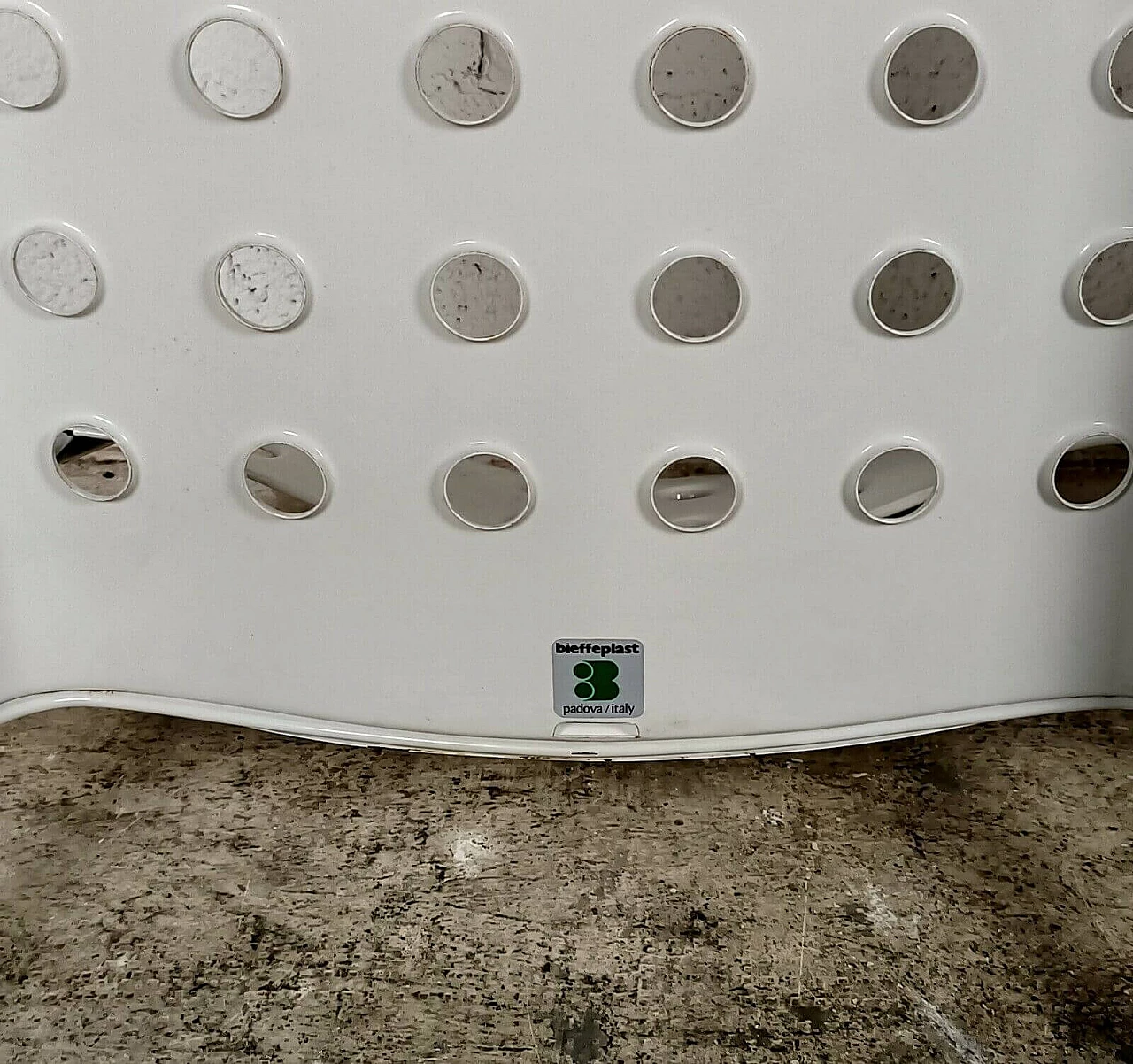 Pair of Omkstak stackable chairs by Rodney Kinsman for Bieffeplast, 1970s 1368617