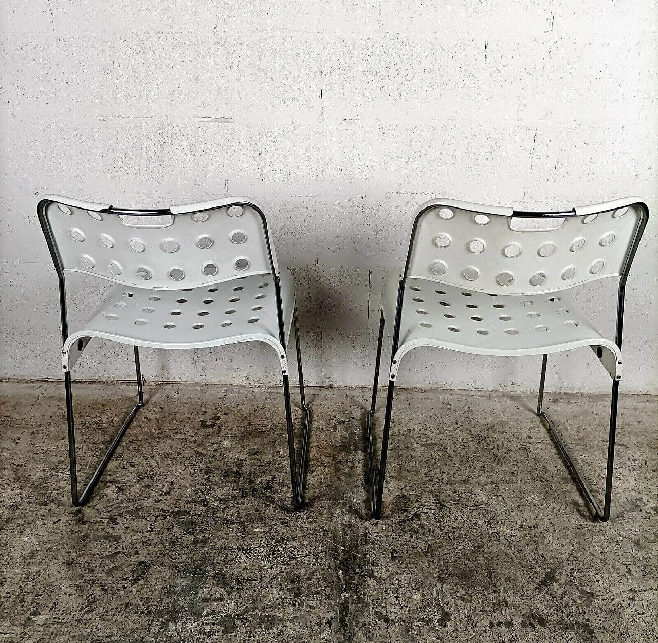 Pair of Omkstak stackable chairs by Rodney Kinsman for Bieffeplast, 1970s 1368619