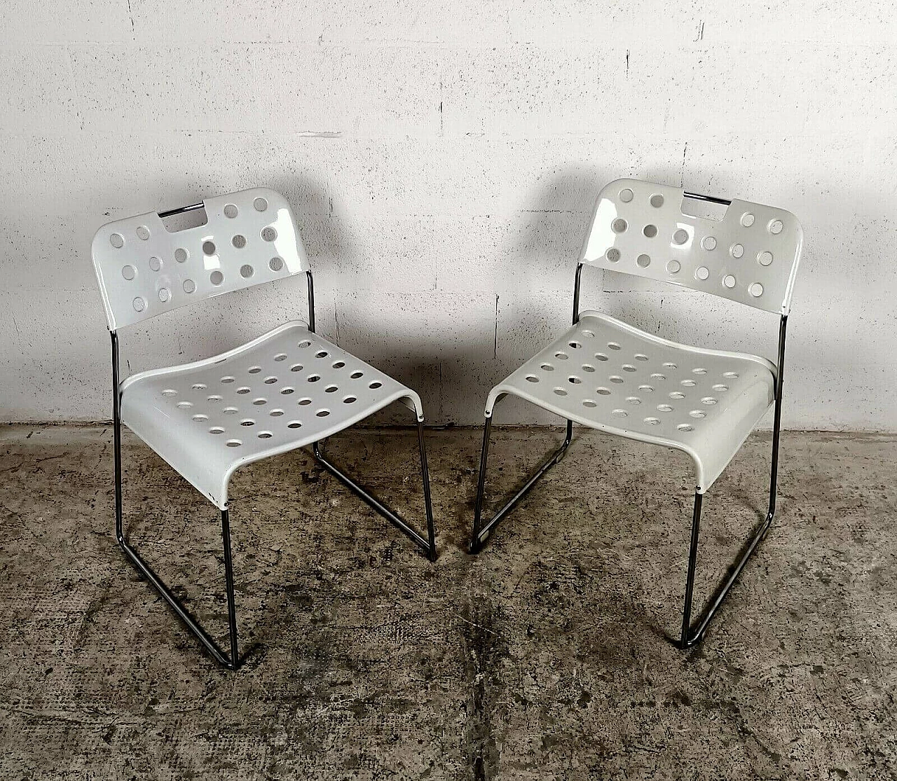 Pair of Omkstak stackable chairs by Rodney Kinsman for Bieffeplast, 1970s 1368622