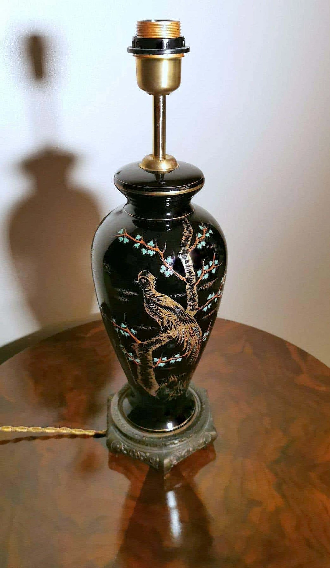 Lampada da tavolo in porcellana di Parigi decorata a mano e metallo, anni '20 1369186