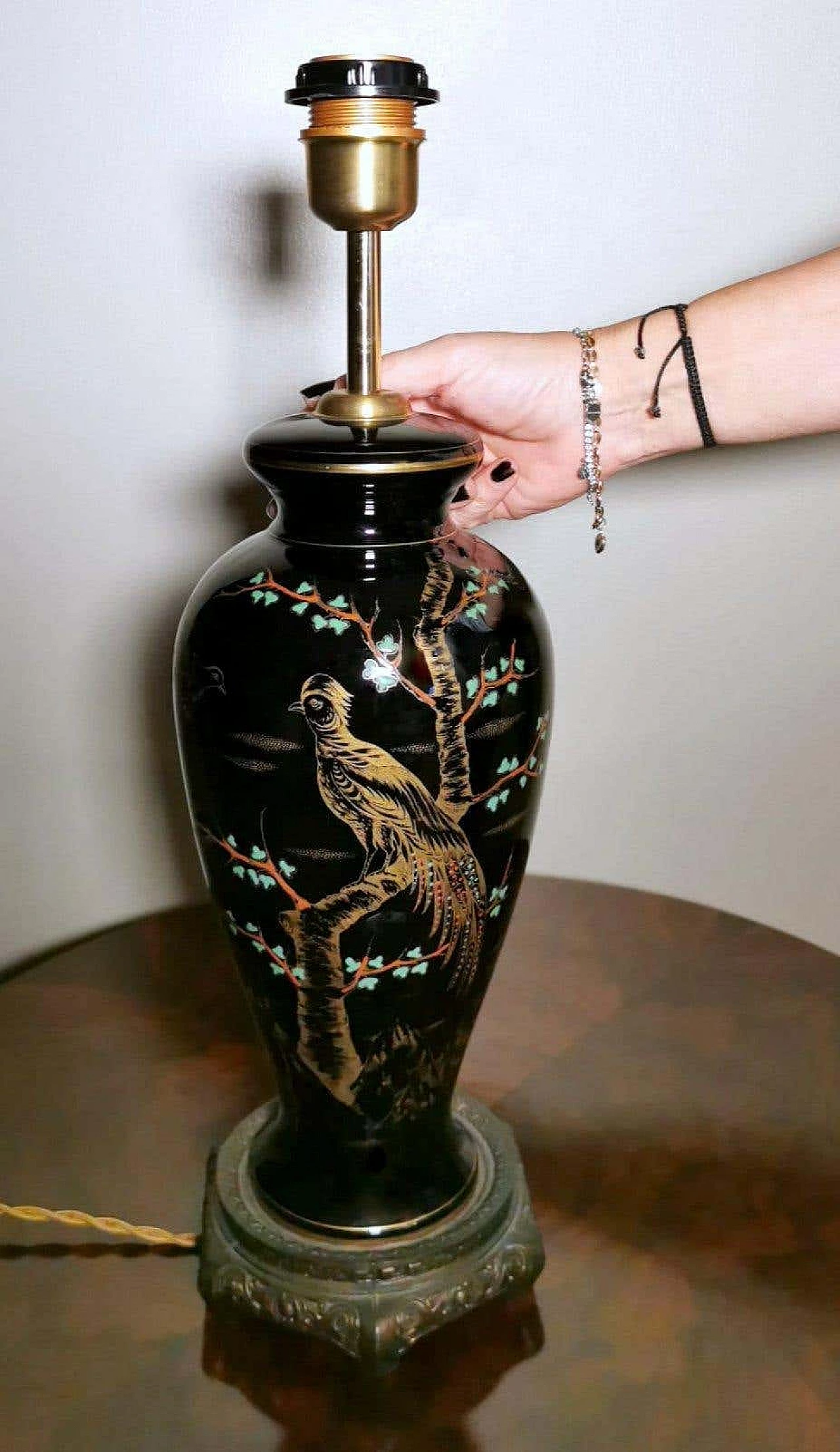Lampada da tavolo in porcellana di Parigi decorata a mano e metallo, anni '20 1369196