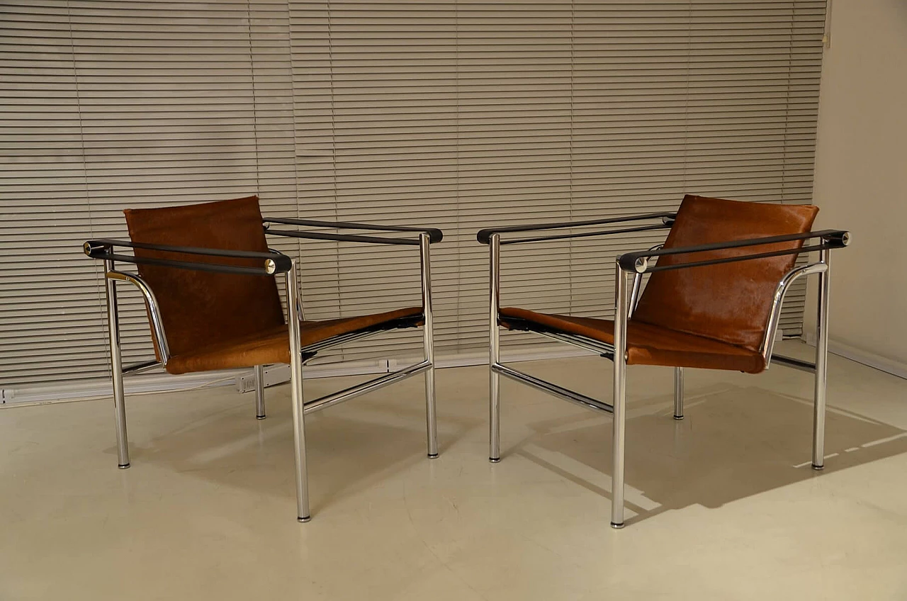 LC1 armchair in chrome-plated steel and cowhide by Le Corbusier for Cassina, 70s 1369304