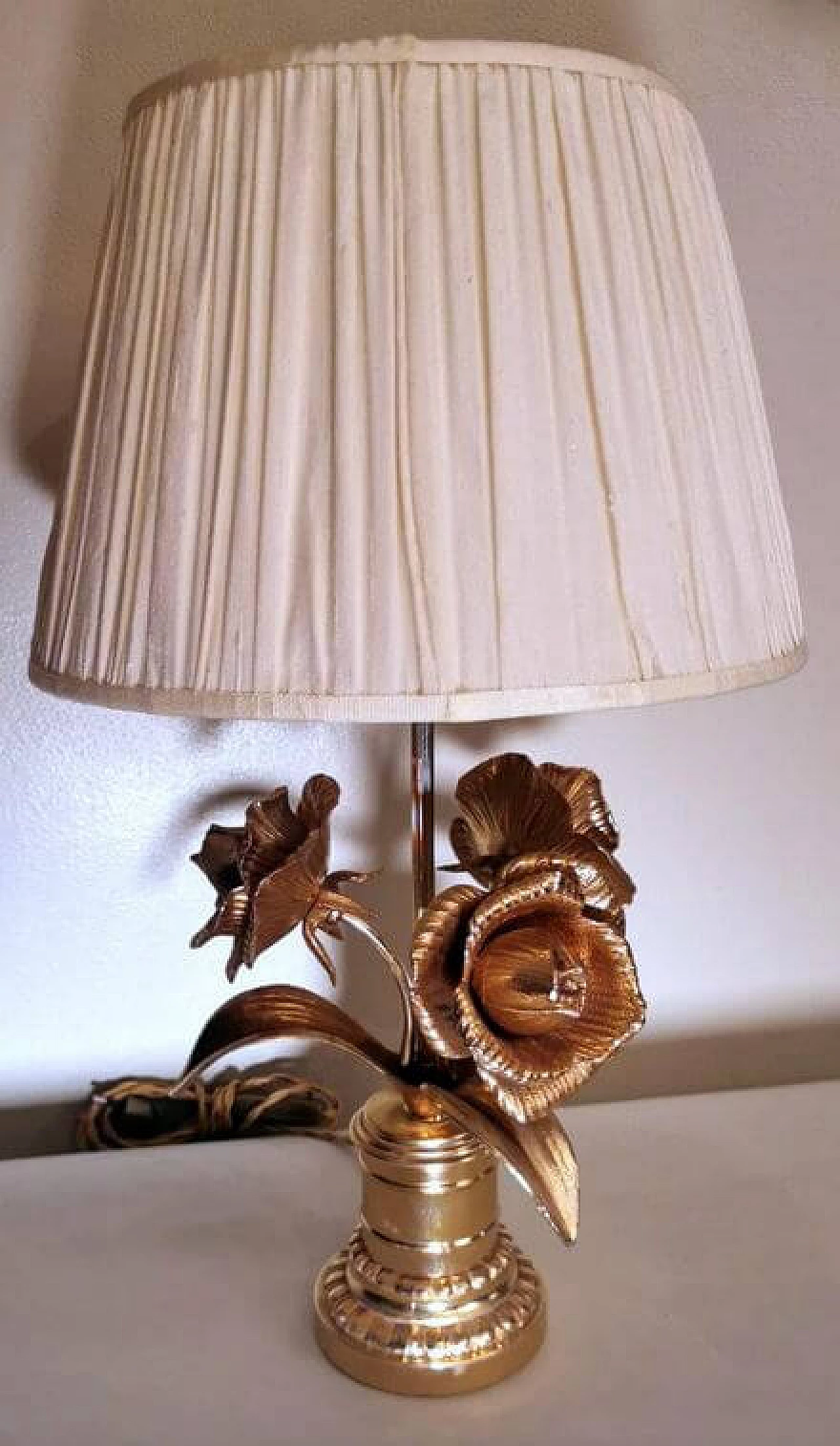 Coppia di lampade da tavolo Maison Jansen Hollywood in ottone dorato, anni '70 1369565
