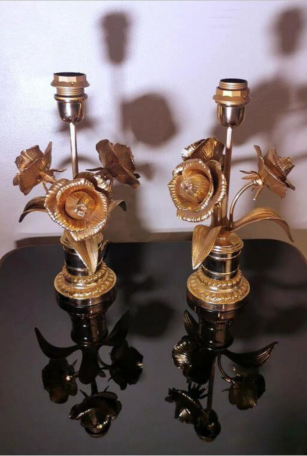 Coppia di lampade da tavolo Maison Jansen Hollywood in ottone dorato, anni '70 1369567
