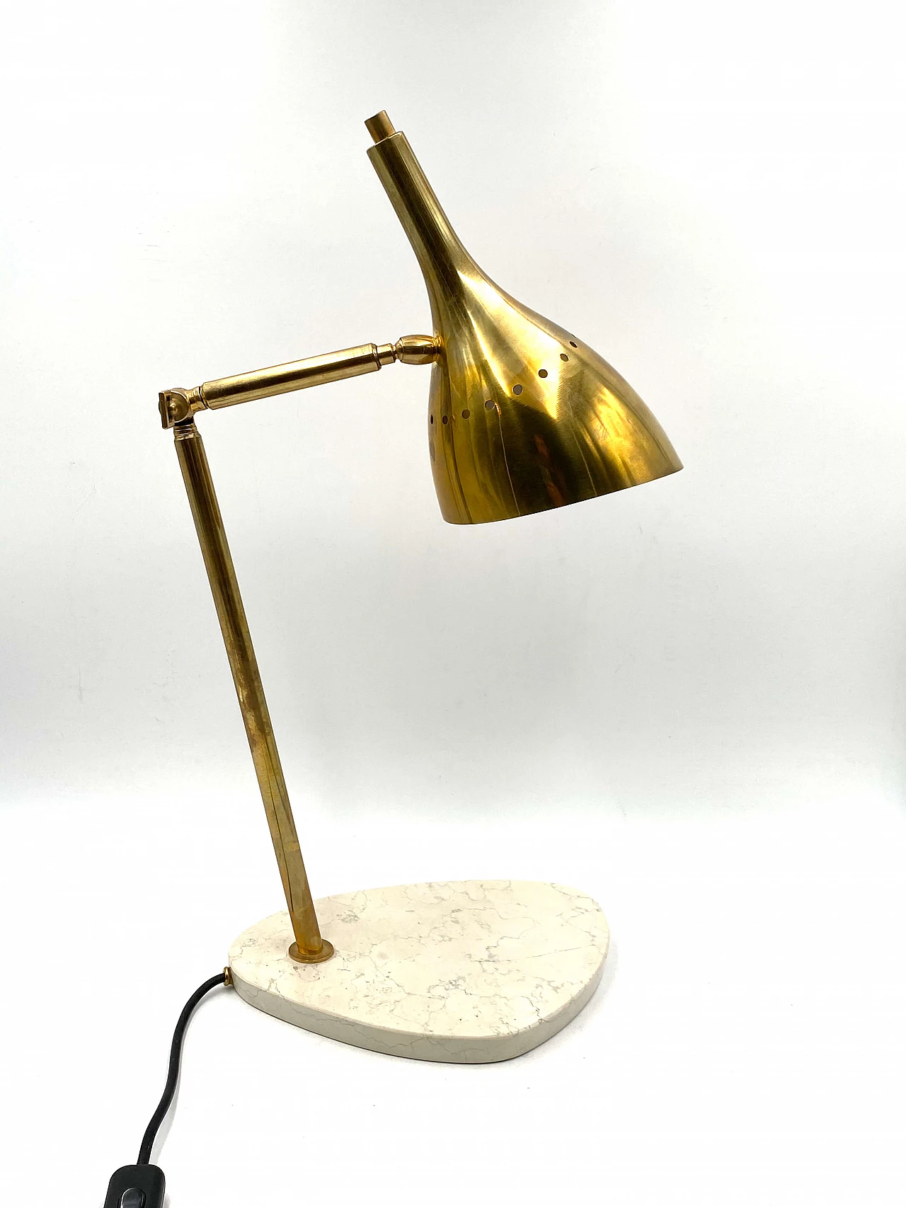 Lamp in gilded brass with base in white Carrara marble, 80s 1369578