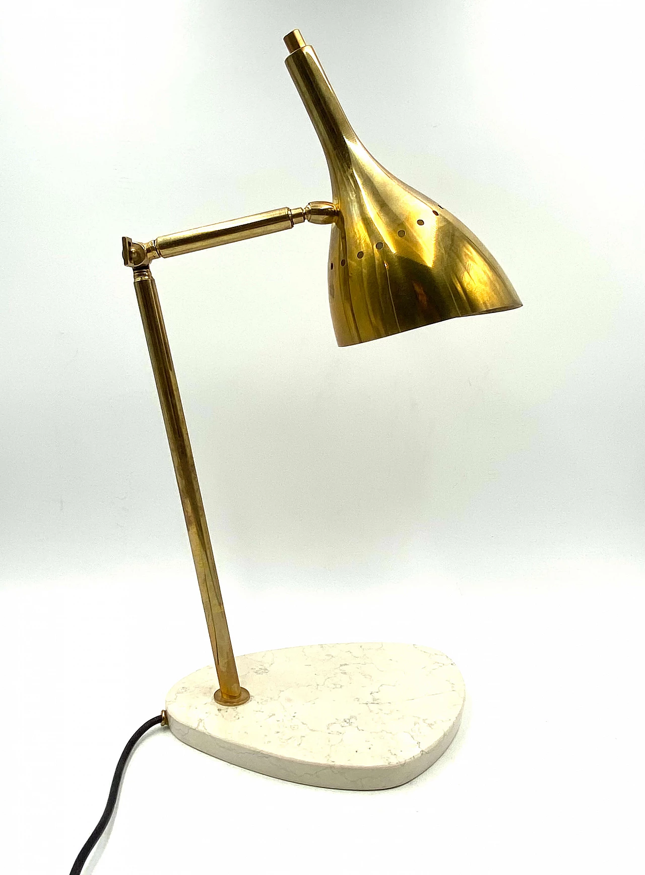 Lamp in gilded brass with base in white Carrara marble, 80s 1369579