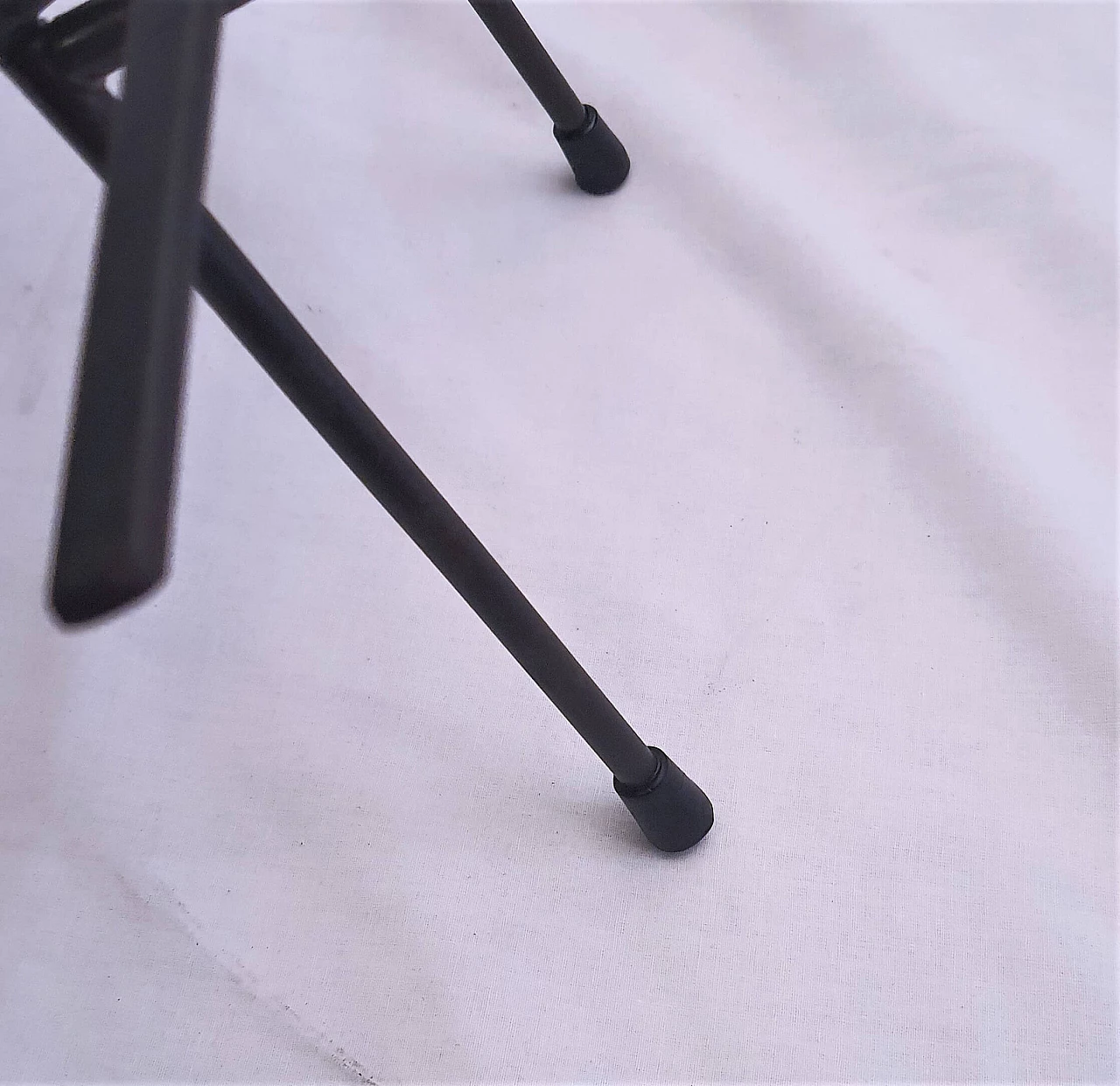 Metal magazine rack, 50s 1370525