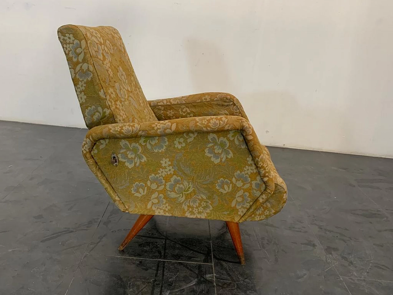 Recliner armchair with flower pattern, 1950s 1370649