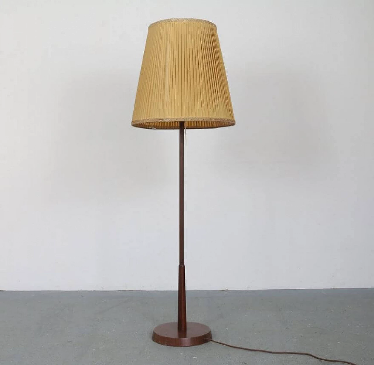 Floor lamp with fabric shade, 1940s 1370880