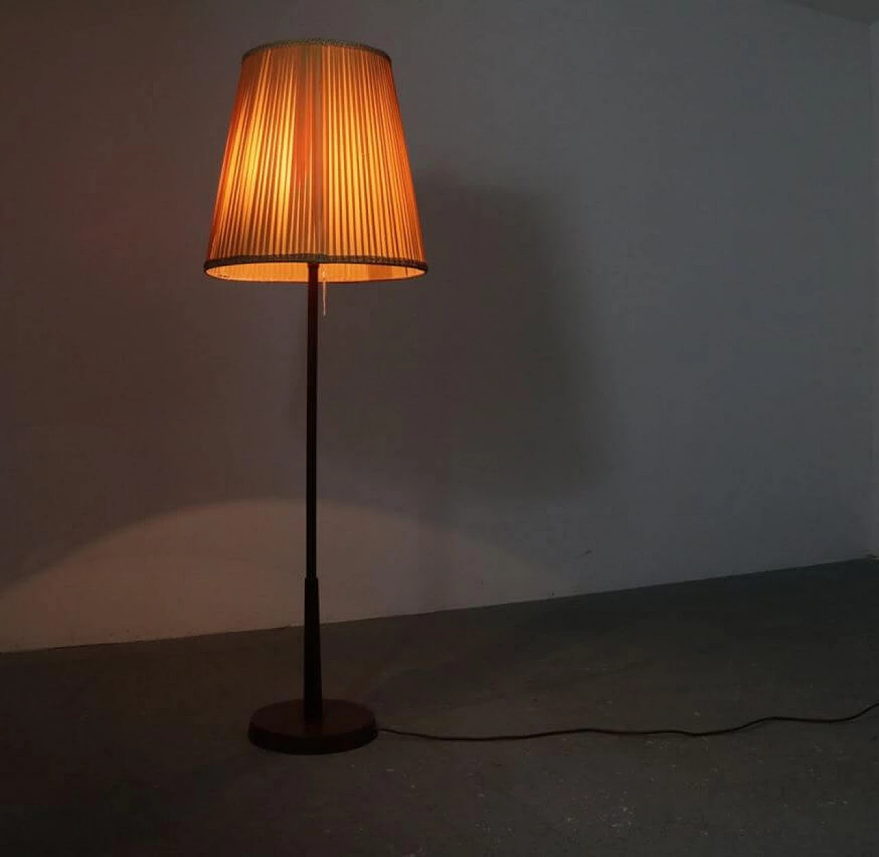 Floor lamp with fabric shade, 1940s 1370883