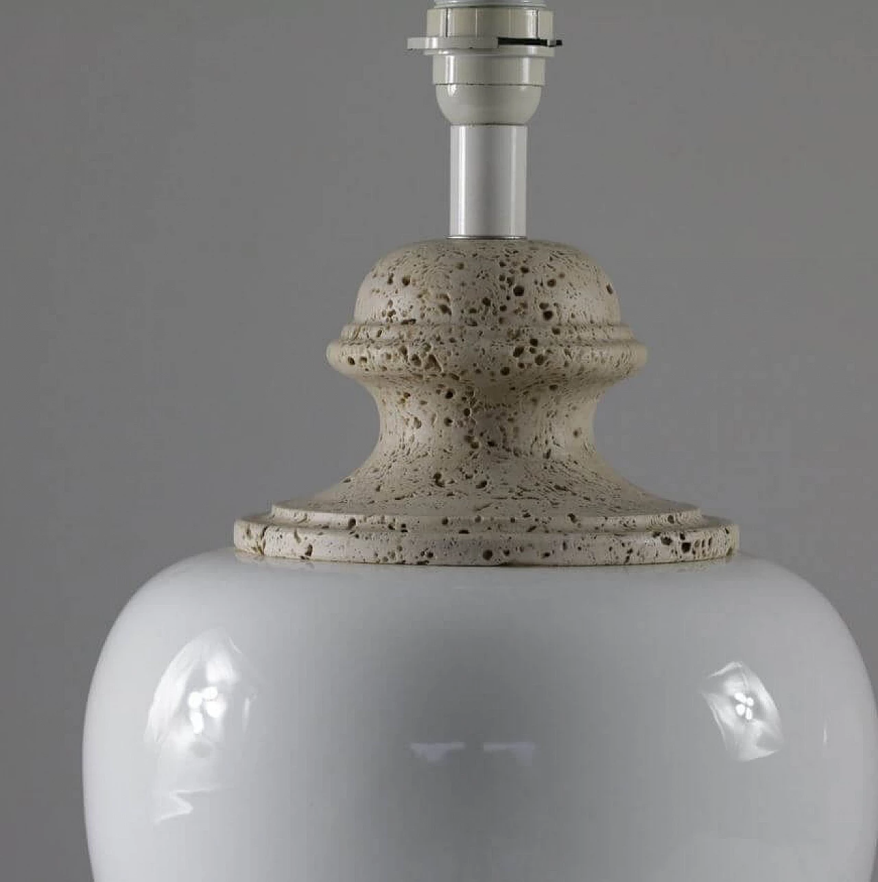Coppia di lampade da tavolo in ceramica e travertino, anni '50 1371143