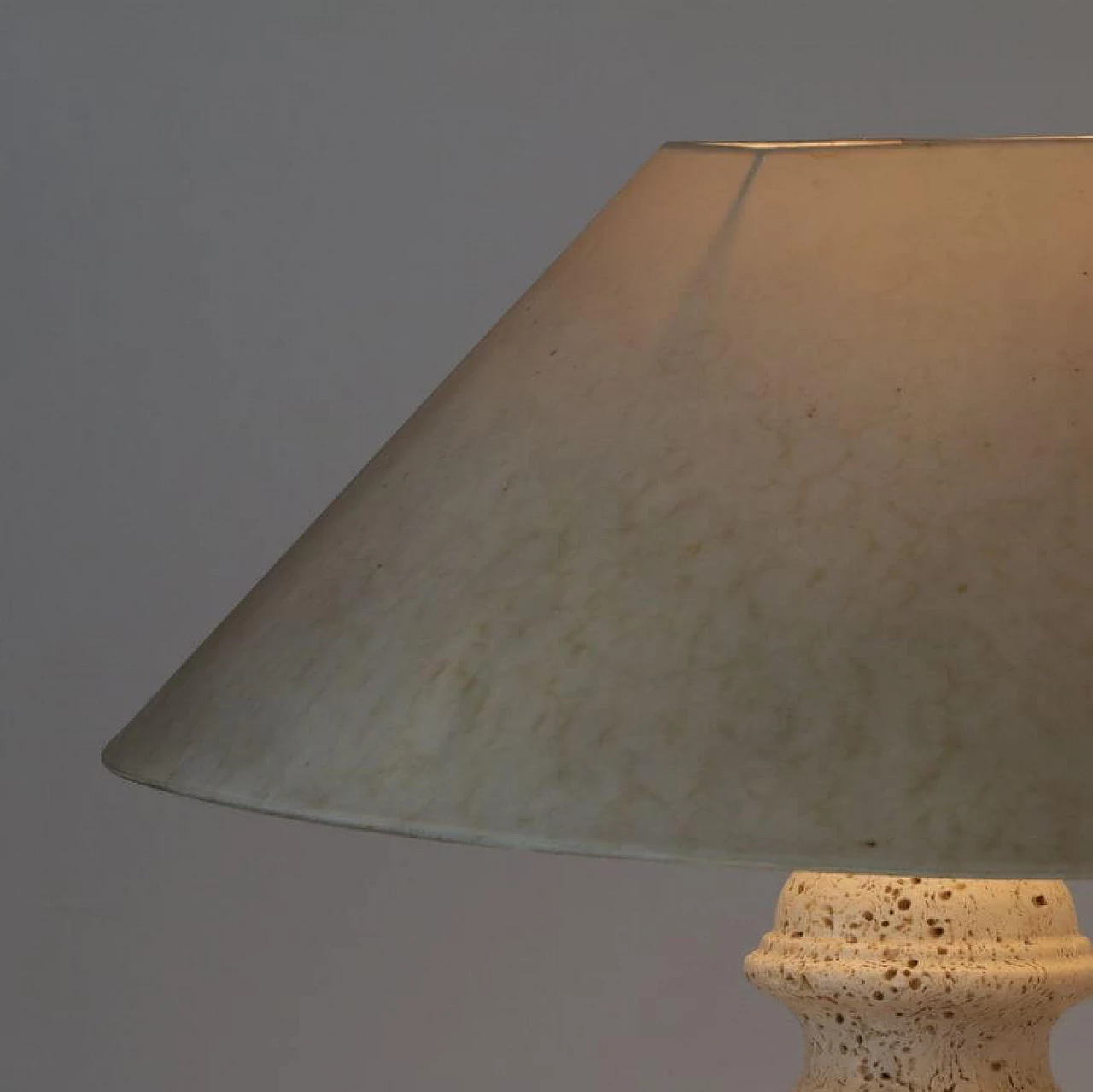 Coppia di lampade da tavolo in ceramica e travertino, anni '50 1371153