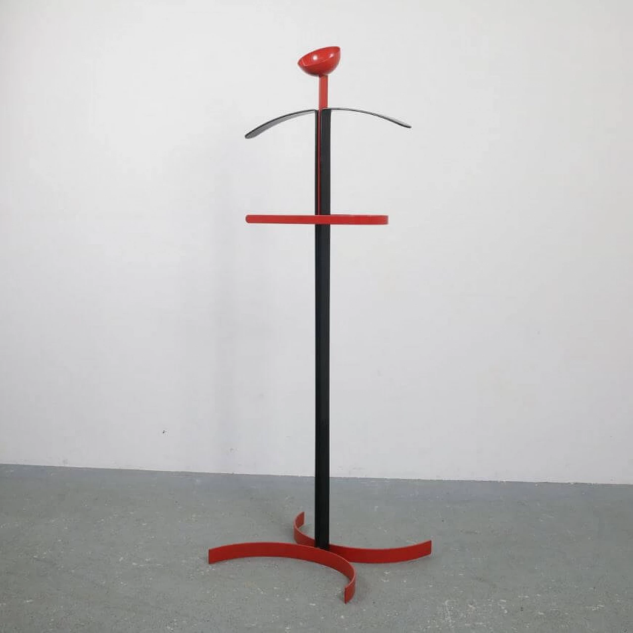 Appendiabiti in metallo nero e rosso, anni '70 1371254