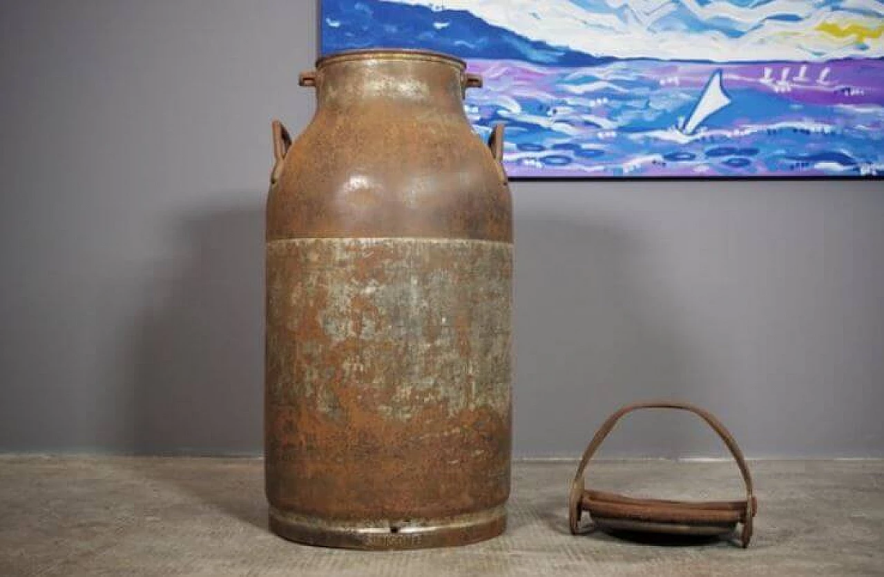 Contenitore per latte in ferro di Sansone, anni '50 1371792