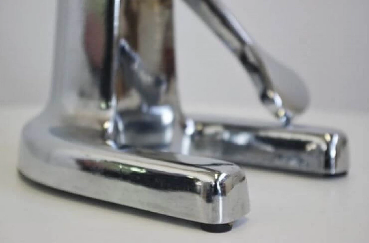 Bench-top citrus juicer in steel, 1950s 1371992