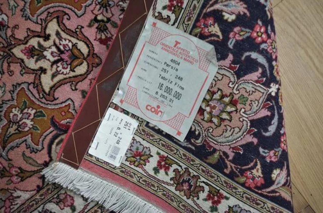 Tabriz hand-knotted fringed wool rug, 1990s 1372023