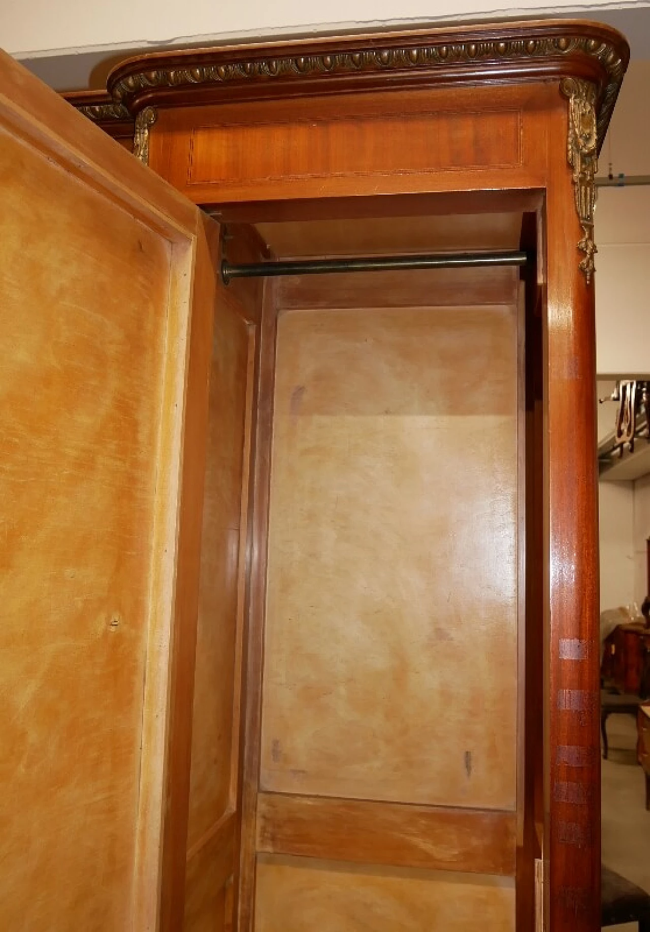 Three-door wardrobe with mirror, 1930s 1372065