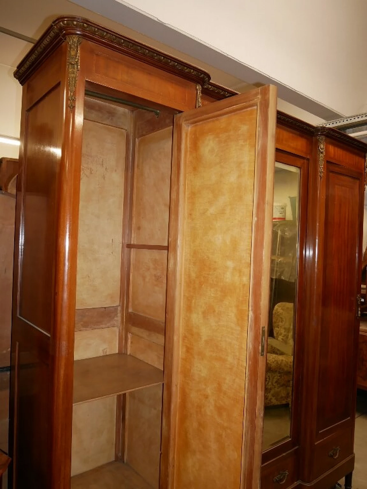 Three-door wardrobe with mirror, 1930s 1372066