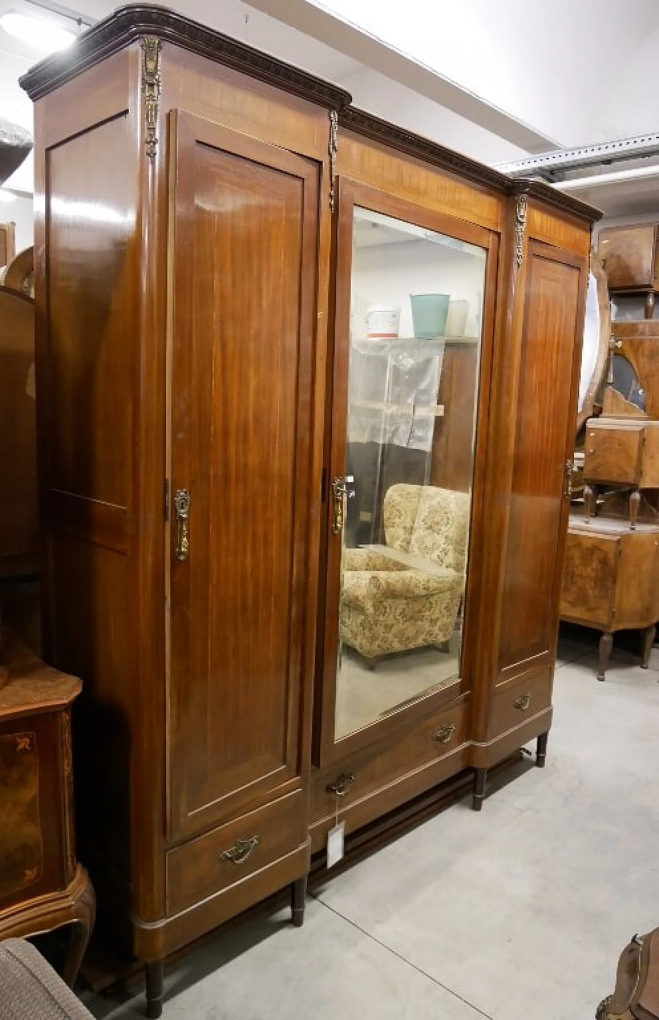 Three-door wardrobe with mirror, 1930s 1372069