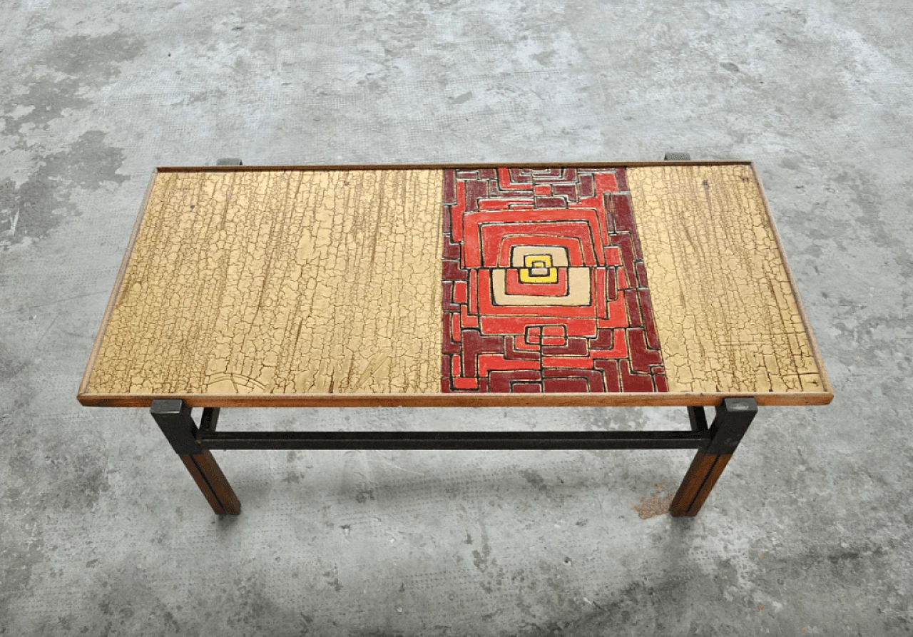 Tavolino in afrormosia, resina e craquelé dorato, anni '50 1372201