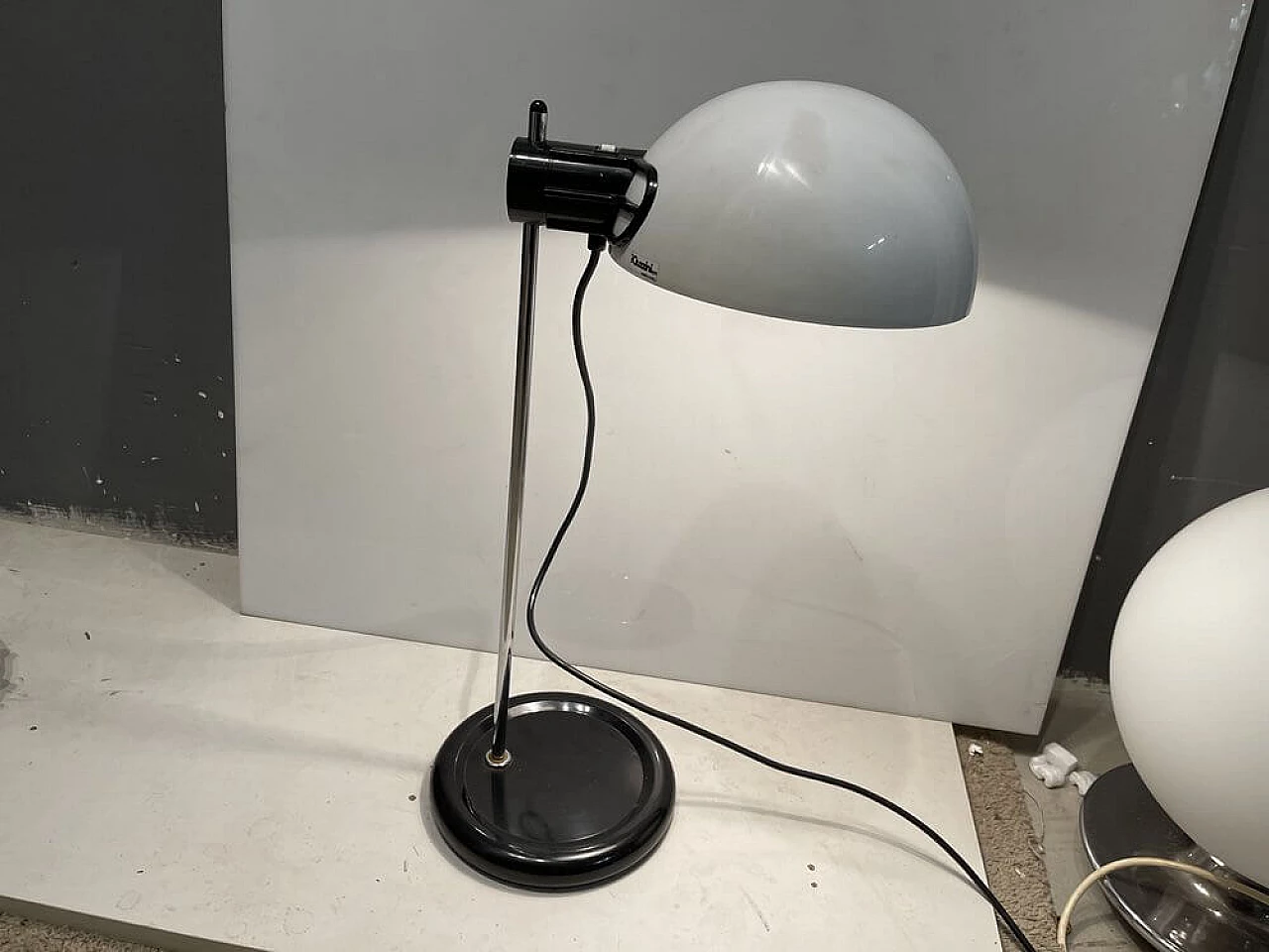 Lampada da scrivania regolabile in plastica di iGuzzini, anni '80 1372251