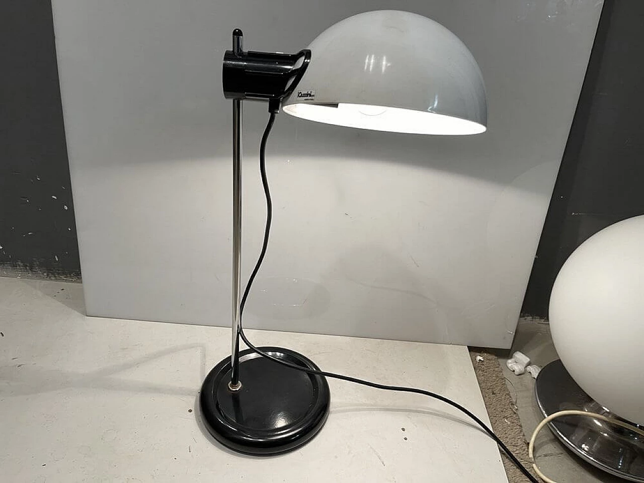 Lampada da scrivania regolabile in plastica di iGuzzini, anni '80 1372254