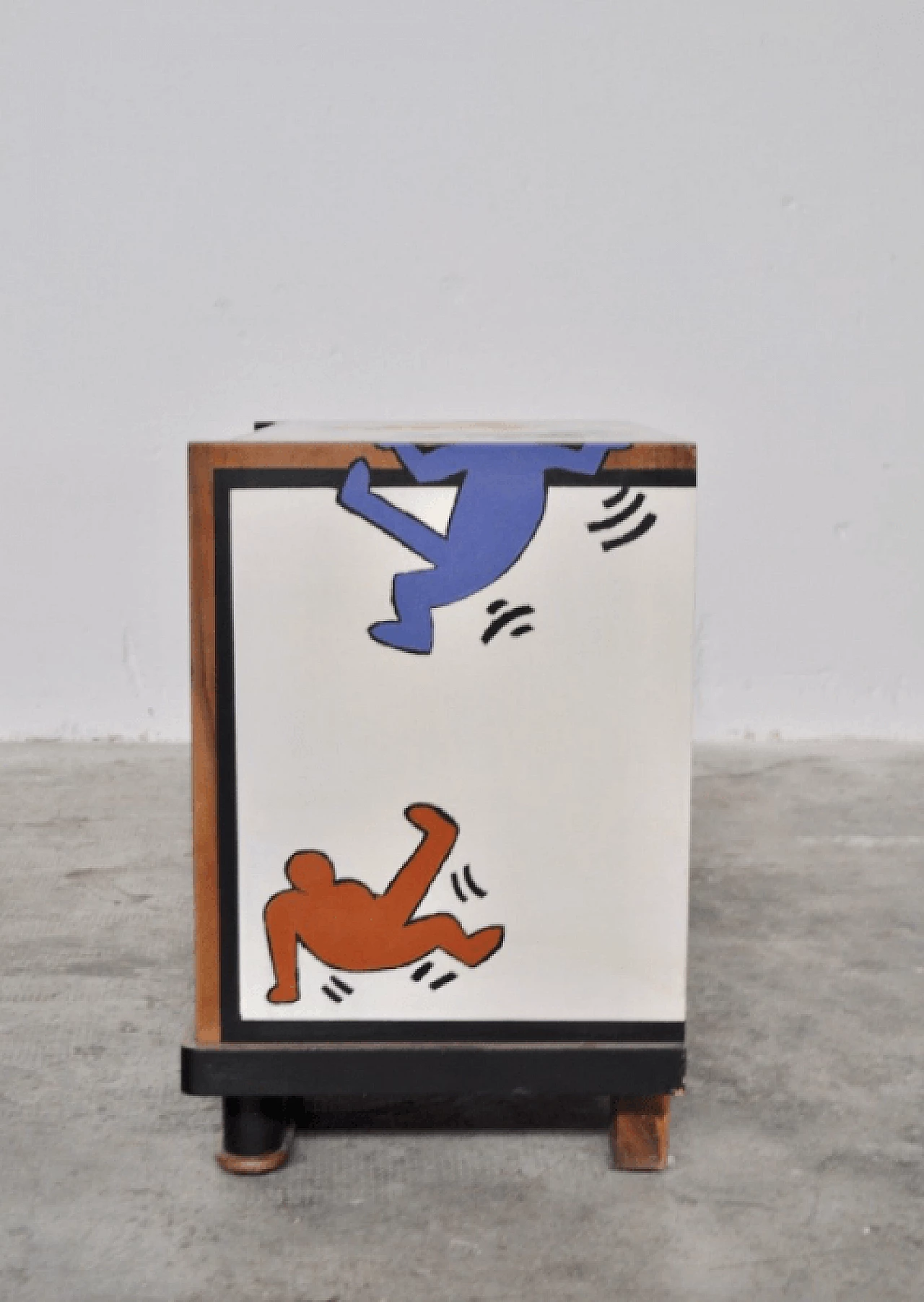 Pair of walnut bedside tables painted with Keith Haring motifs, 1980s 1372685