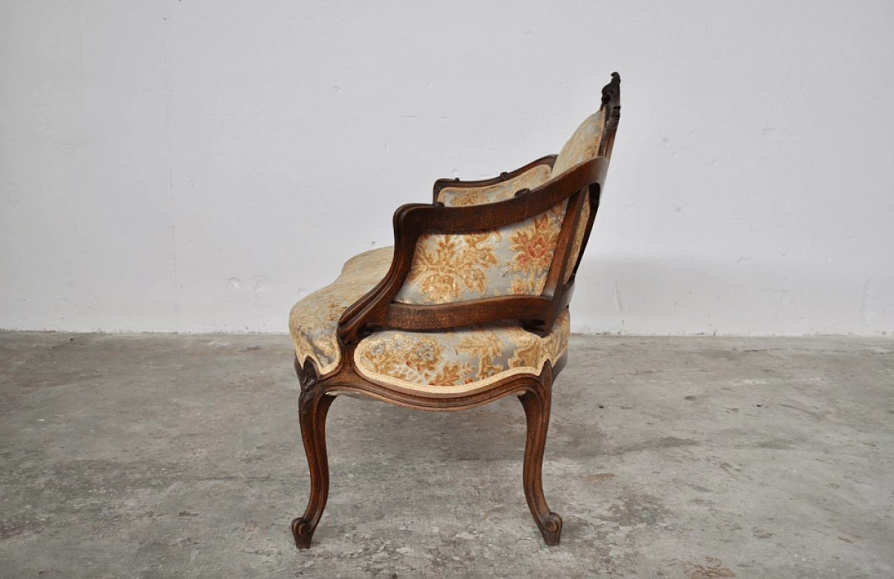 Sofa and pair of carved walnut chairs, 1920s 1372768