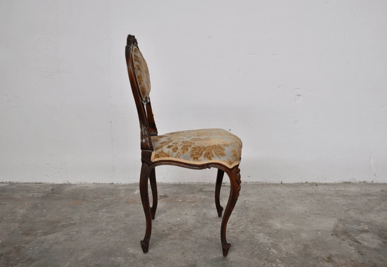 Sofa and pair of carved walnut chairs, 1920s 1372774